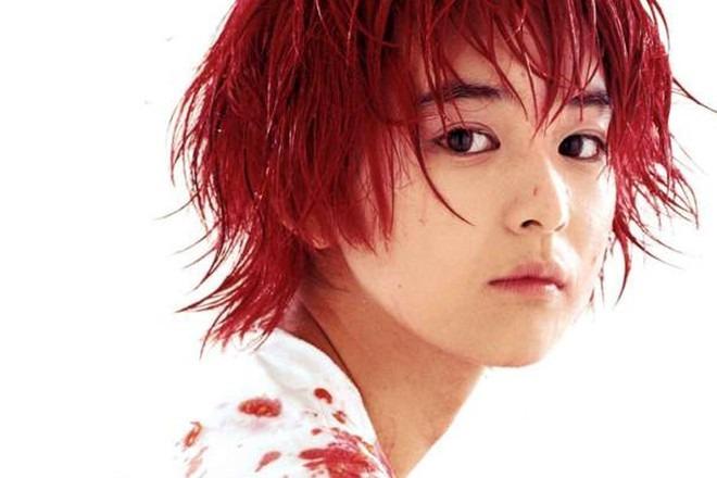 Mỹ nhân bí ẩn nhất showbiz 40 tuổi vẫn xinh như búp bê, đóng một quảng cáo đủ sống sung sướng cả đời-1