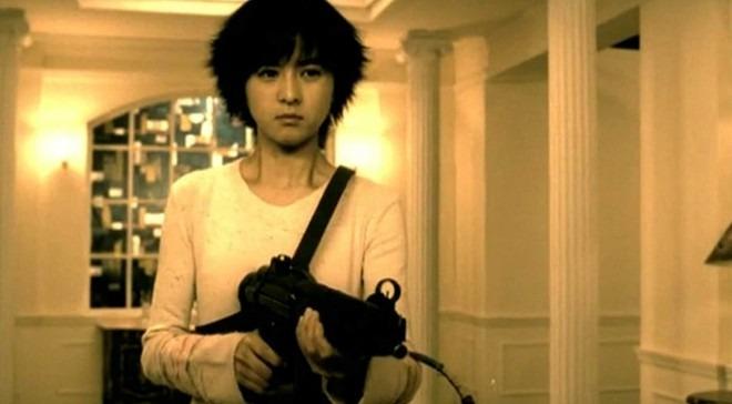 Mỹ nhân bí ẩn nhất showbiz 40 tuổi vẫn xinh như búp bê, đóng một quảng cáo đủ sống sung sướng cả đời-4