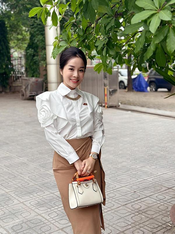 Nhan sắc tuổi 39 của Vàng Anh Minh Hương
