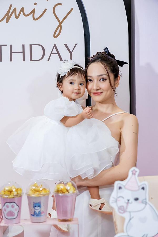 Cuộc sống của Bảo Anh thay đổi ra sao khi làm mẹ?-2