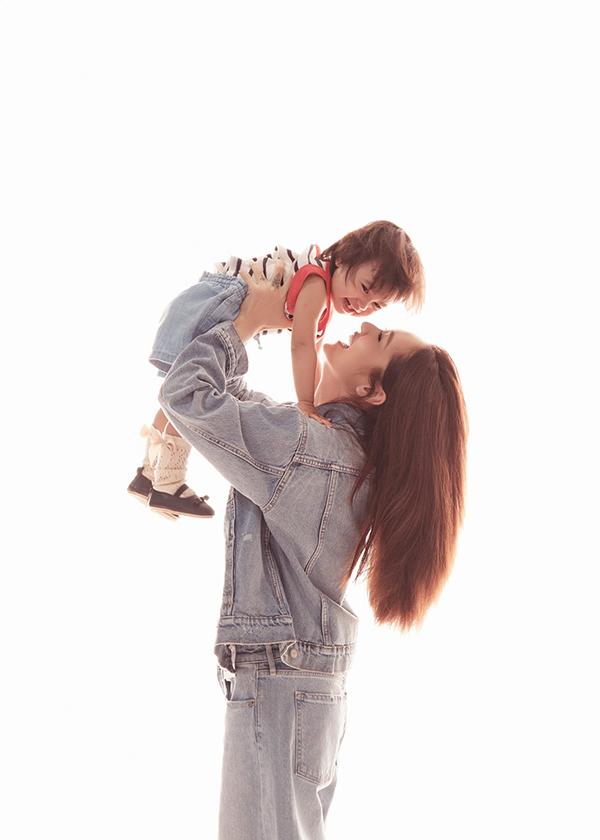 Cuộc sống của Bảo Anh thay đổi ra sao khi làm mẹ?-6