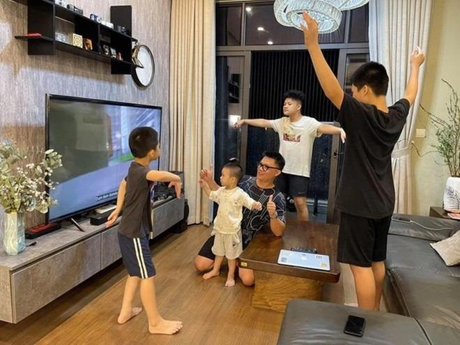 BTV Quang Minh lên tiếng khi vợ vướng tin đồn ở nhà trăm tỷ-20