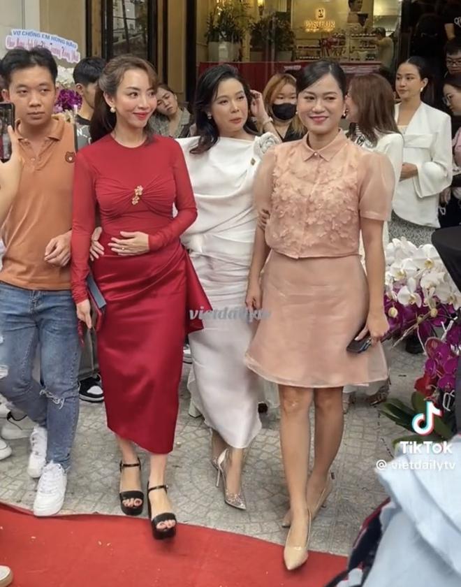 Diễn viên Thu Trang để lộ nhiều hành động đáng ngờ, vướng nghi vấn đang có tin vui-3