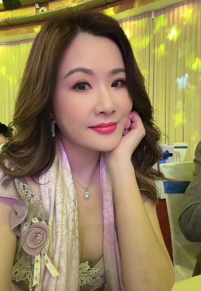Bom sex Trương Văn Từ tự làm cô dâu sau nhiều lần đổ vỡ-11
