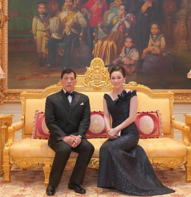 Hoàng hậu Thái Lan hiện tại: Nhan sắc U50 vẫn tỏa sáng, mỗi lần xuất hiện đều nổi bần bật-5