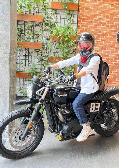 Chồng hóa thành phụ nữ xinh đẹp trong 6 tháng: Trở thành chị em thân thiết với vợ sau 8 năm kết hôn, có chung 2 cô con gái-3