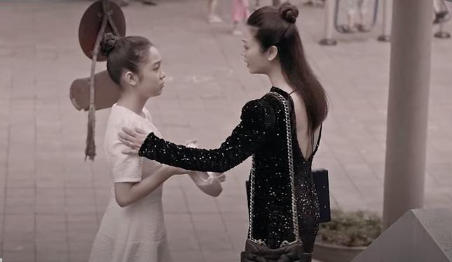 Khán giả sốc vì cảnh phim của Lương Thu Trang quá vô lý-3