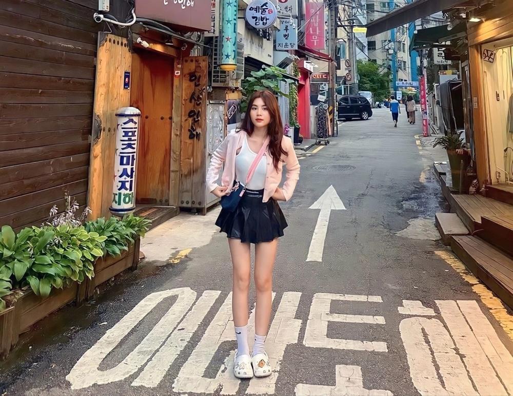 Hạt Dẻ nhà Quyền Linh lại bị so sánh kém sắc khi đứng cạnh chị gái Lọ Lem chỉ vì một điểm?-6