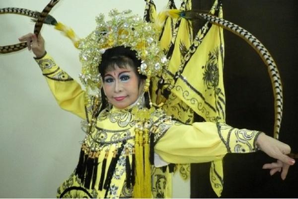 NSND Hữu Quốc bức xúc với show cải lương bị chỉ trích thô thiển-3