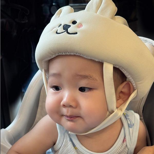 Vẻ ngoài đáng yêu của con trai Minh Hằng-5