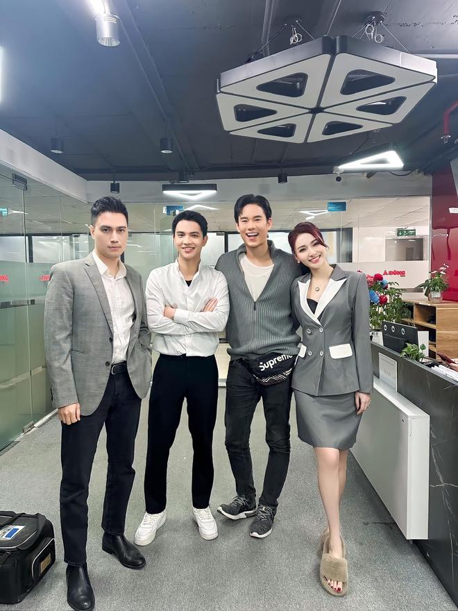 Mỹ nhân phim Việt giờ vàng khiến netizen mất ngủ vì xinh như lai Tây, át vía nữ chính nhờ lên đồ quá đẹp-8