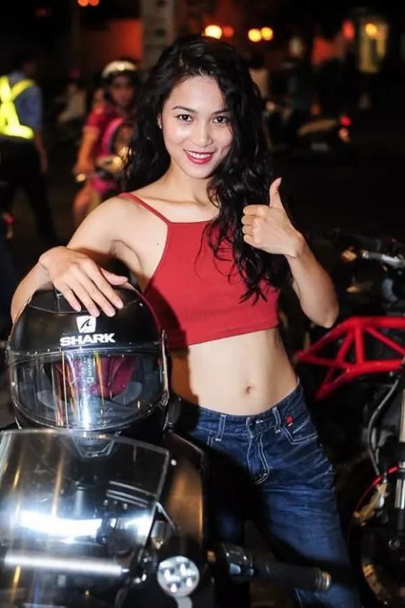 Bóng hồng bên cạnh Johnny Trí Nguyễn hơn 12 năm vẫn không màng danh phận, cuộc sống bình yên ở nhà lá 1.800m2 cùng bạn trai-9