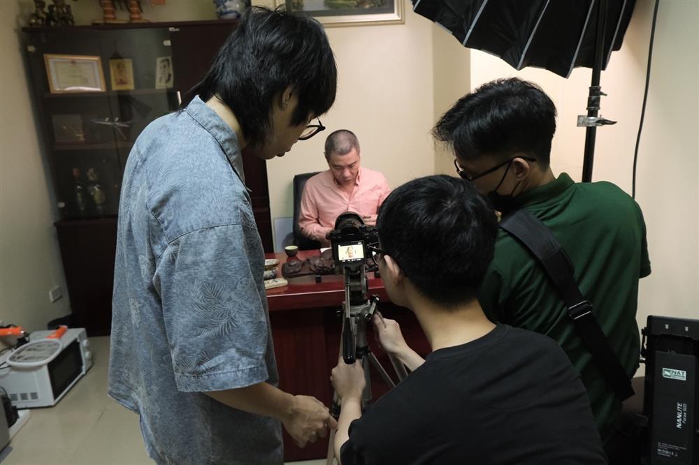 Con gái NSND Công Lý: Tôi rất biết ơn cô Ngọc Hà - vợ mới của bố!-3