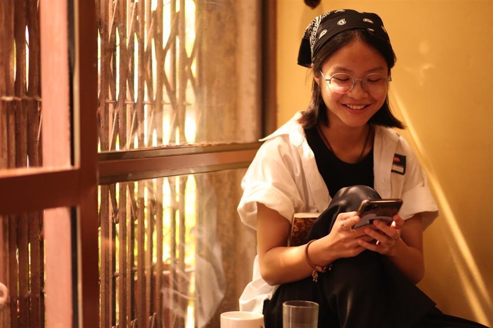 Con gái NSND Công Lý: Tôi rất biết ơn cô Ngọc Hà - vợ mới của bố!-6