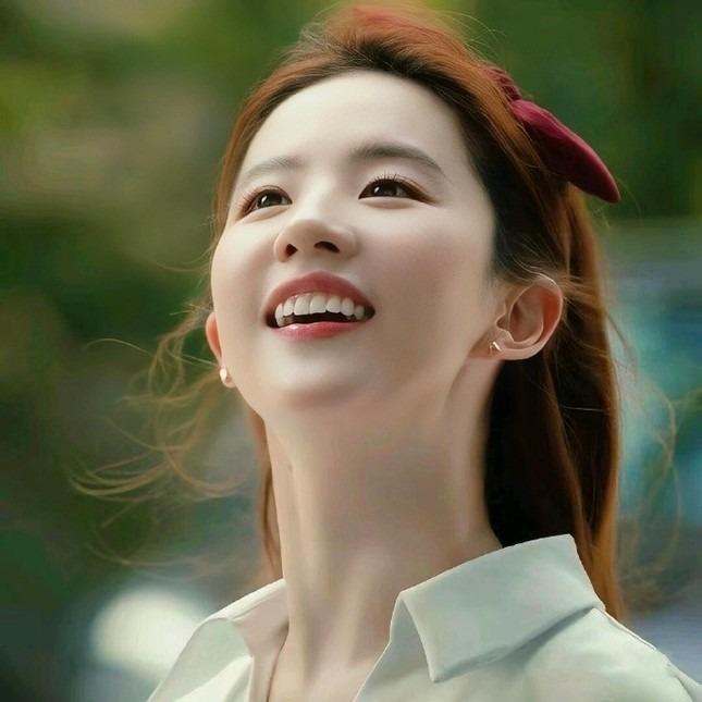 Lưu Diệc Phi tạo cơn sốt-2