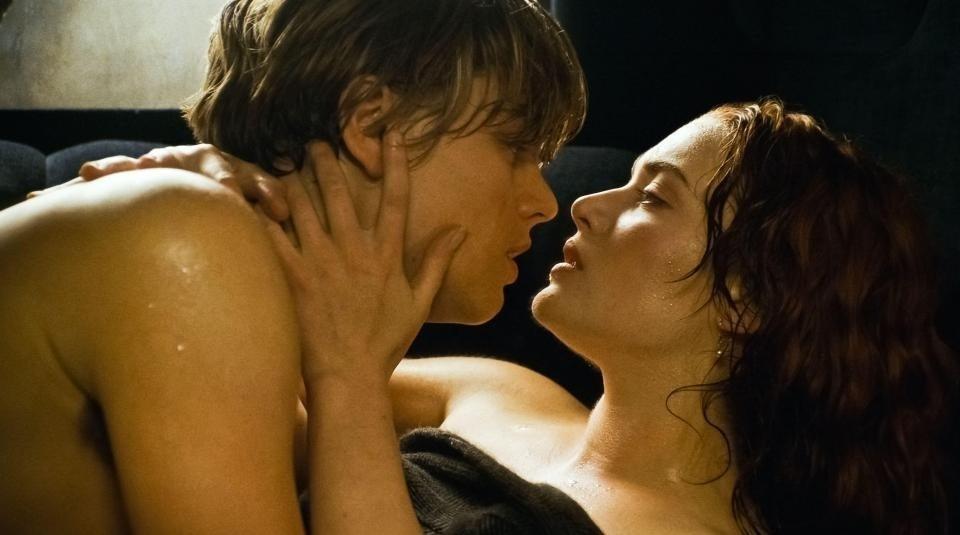 Hollywood cắt hết cảnh nóng để chiều lòng Trung Quốc-2