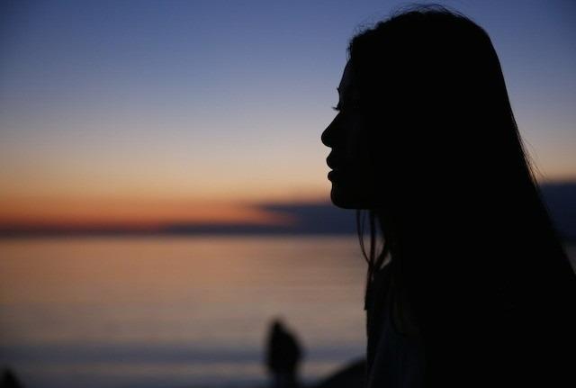 Mẹ đơn thân ngoài 40 tuổi có nên mở lòng thêm lần nữa với trai trẻ?-1