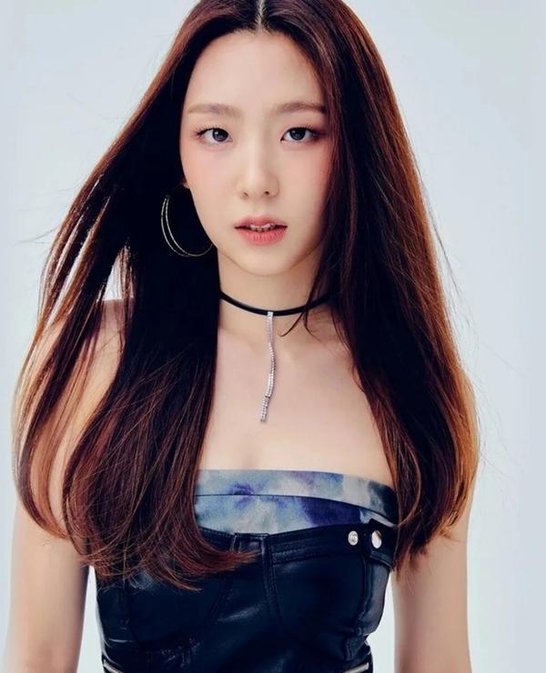 Bóc trần luật ngầm gây sốc ở Kbiz khiến nữ ca sĩ có vẻ ngoài như thiên thần phải bỏ nghề-1