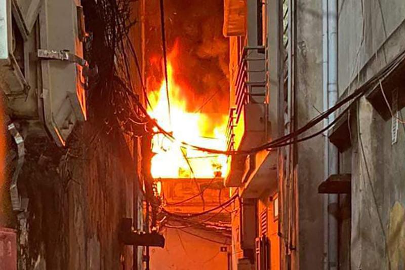 Cháy nhà ở Hà Nội lúc rạng sáng-1