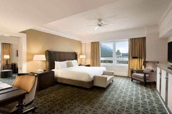 Tác dụng của chiếc ghế cuối giường trong khách sạn-1