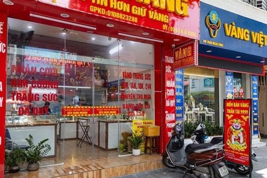 Cửa hàng nói hết vàng miếng để bán, chuyên gia phân tích gì?