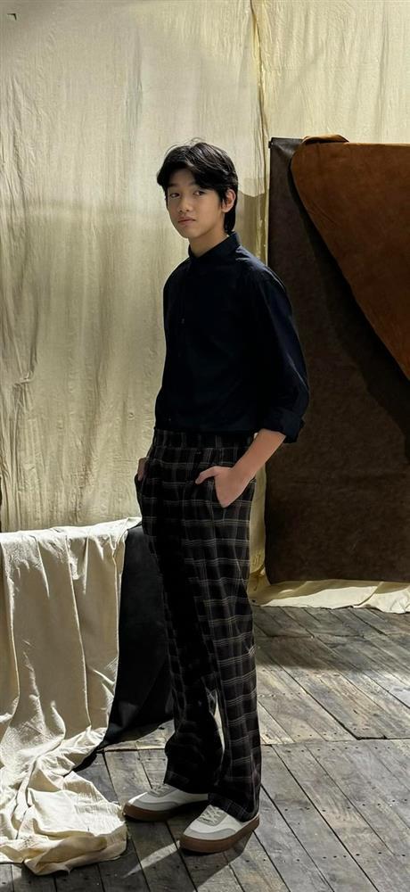 Cường Đô La khoe khung ảnh cả gia đình, Subeo tiếp tục giật spotlight khi cao gần 1,8m-2