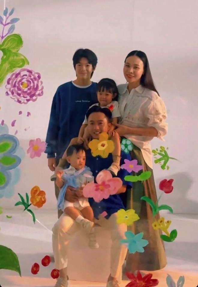Cường Đô La khoe khung ảnh cả gia đình, Subeo tiếp tục giật spotlight khi cao gần 1,8m-6