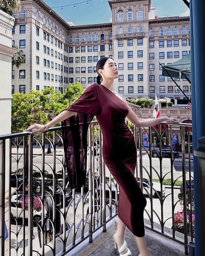 Mỹ nhân gợi cảm nhất showbiz bị tẩy chay vì cuồng săn đại gia, thành công lớn nhất là cưới tỷ phú siêu giàu-5