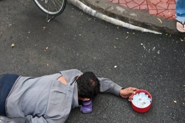 Ở quốc gia này, tiền rải đầy đường nhưng dân vẫn than nghèo-5