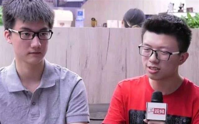 Nam sinh nộp bài sớm 15 phút, tuyên bố đề dễ nhưng điểm chỉ tầm trung: 4 năm sau cuộc sống thế nào?-2