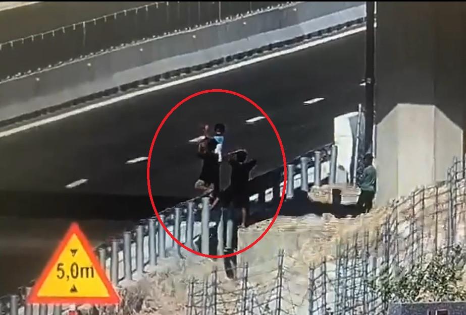 Ngăn chặn hành vi ném đá trên cao tốc Cam Lâm - Vĩnh Hảo-1