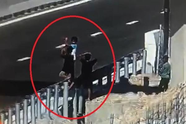 Quay cảnh phóng nhanh trên quốc lộ rồi đăng Facebook, tài xế xe khách bị xử phạt-3