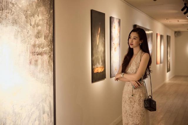 Đỗ Mỹ Linh khoe thần thái dâu hào môn, chồng thiếu gia có màn tương tác thú vị-3