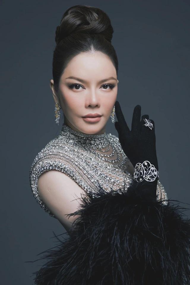 Những nữ hoàng kim cương Vbiz: Lệ Quyên đeo kín tay, Lý Nhã Kỳ lôi kim cương nghiên cứu, Thu Minh được fan xin nhẫn kim cương-7