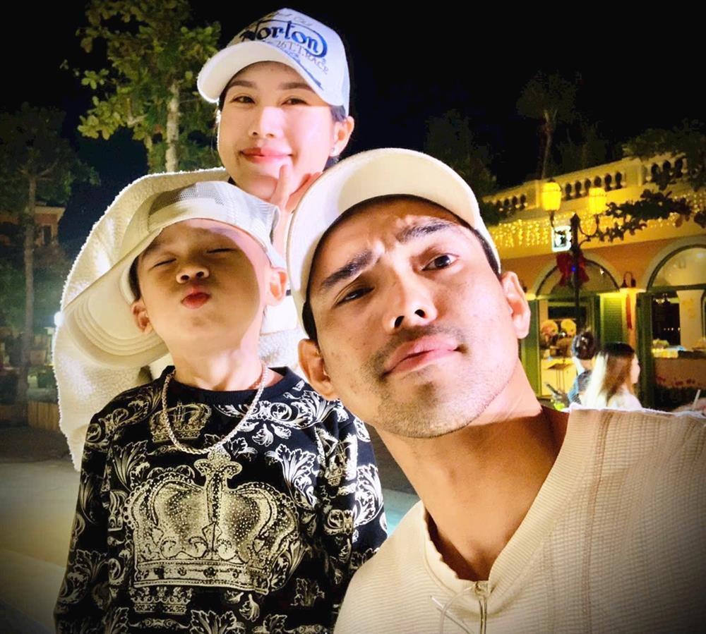 Cái nắm tay và nỗi hối hận của vợ diễn viên Hồng Hải khi chồng mất ở tuổi 31-4