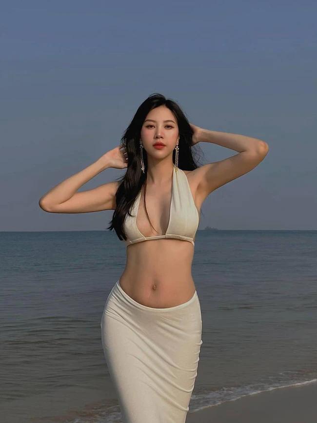 Hotgirl hàng không bỏ nghề lấy chồng, vỡ kế hoạch sinh liền 2 năm 2 con, sắc vóc mẹ bỉm vạn người mê-12