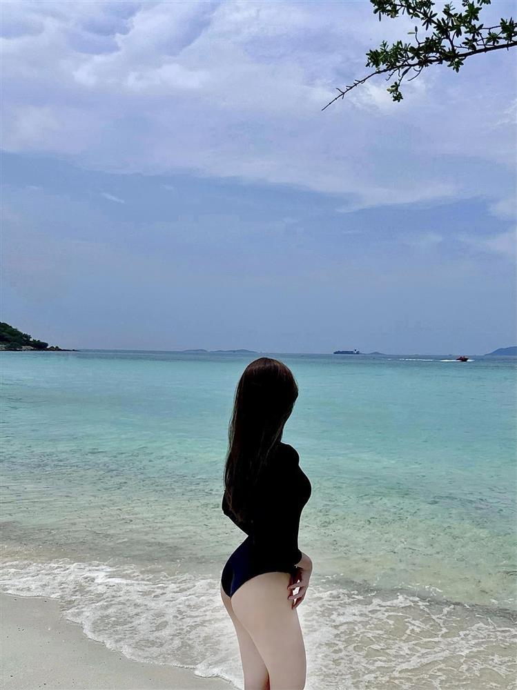 Soi loạt bikini đi biển của Hàn Trang - người yêu cũ Thanh Sơn-3