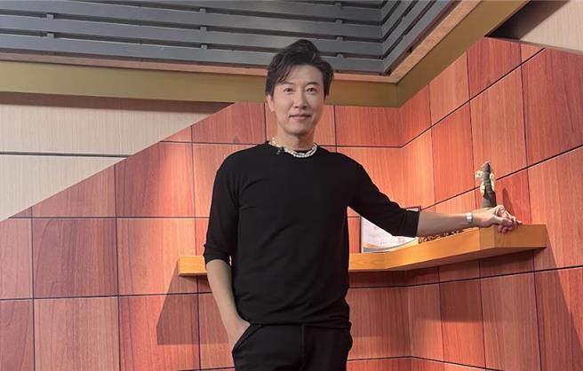 Cụ ông 61 tuổi trẻ như trai đôi mươi nhờ một ly nước này giúp sạch ruột và thải độc mỗi sáng-1