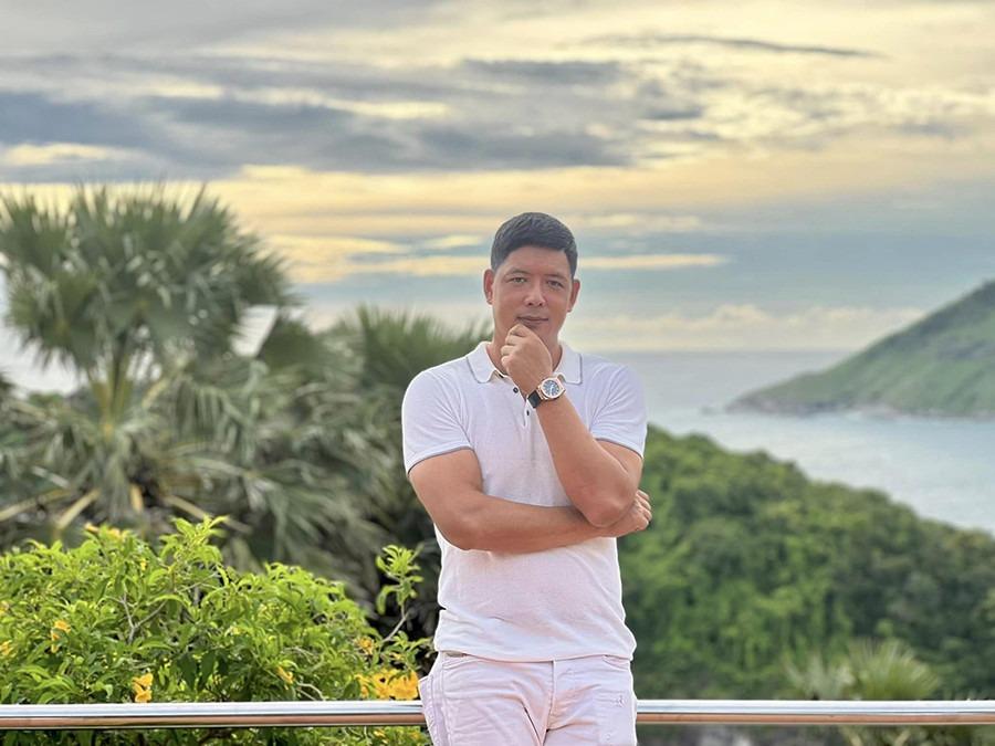 Nam MC điển trai rút khỏi showbiz sống lặng lẽ bên vợ doanh nhân hơn tuổi giờ ra sao?-2