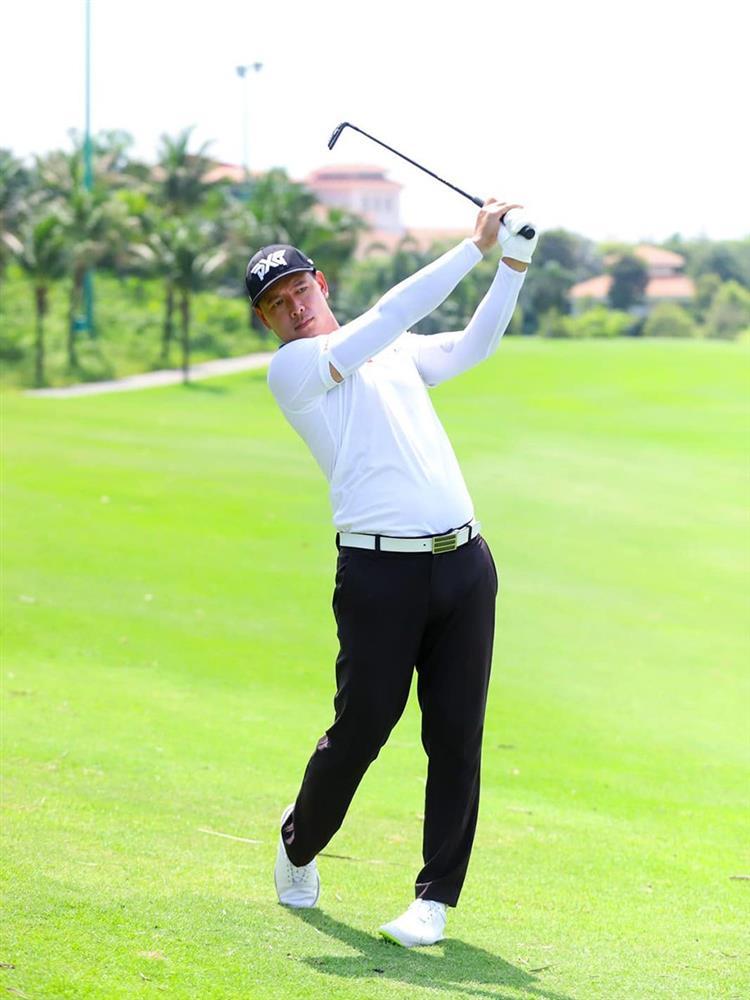 Nam MC điển trai rút khỏi showbiz sống lặng lẽ bên vợ doanh nhân hơn tuổi giờ ra sao?-7