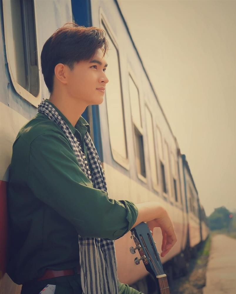 Quá đẹp trai, nam sinh 20 tuổi cao 1,89m được ví là chàng rể quốc dân-12