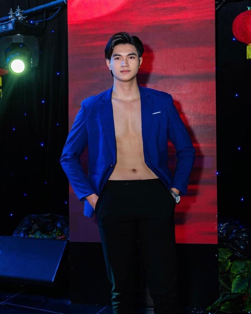 Quá đẹp trai, nam sinh 20 tuổi cao 1,89m được ví là chàng rể quốc dân-17