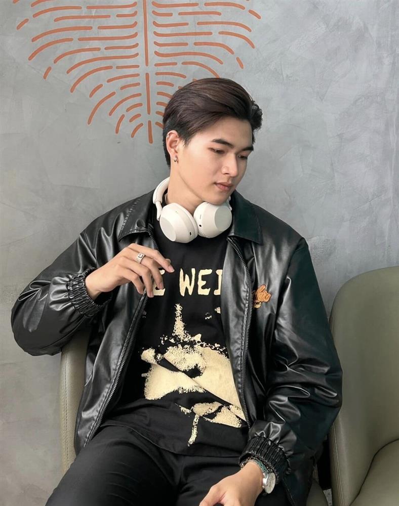 Quá đẹp trai, nam sinh 20 tuổi cao 1,89m được ví là chàng rể quốc dân-18