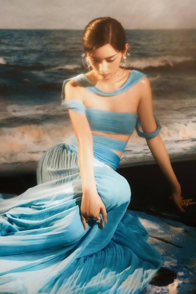 Châu Dã - sao nữ diện váy Công Trí - đang nhận chỉ trích dữ dội-6