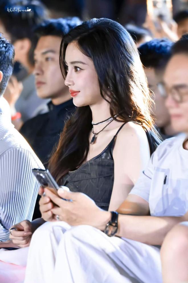 Ảnh chụp lén gây sốc của Angelababy-4