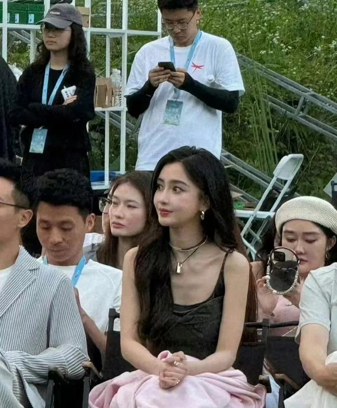 Ảnh chụp lén gây sốc của Angelababy-7