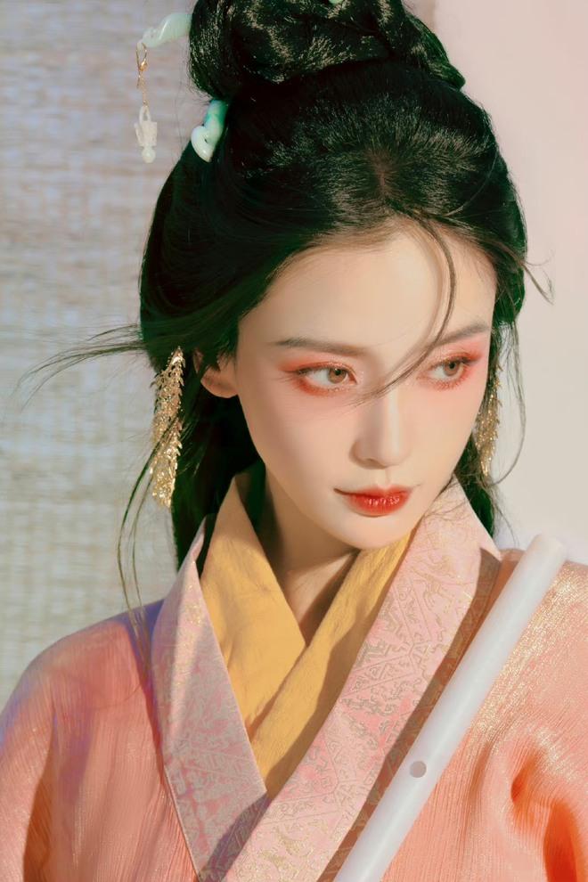 Ảnh chụp lén gây sốc của Angelababy-9