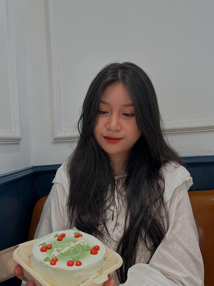 Con gái Ông hoàng nhạc đỏ Trọng Tấn: Xinh xắn như hot girl, chơi đàn xuất sắc-8