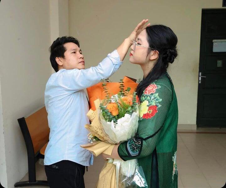 Con gái Ông hoàng nhạc đỏ Trọng Tấn: Xinh xắn như hot girl, chơi đàn xuất sắc-2