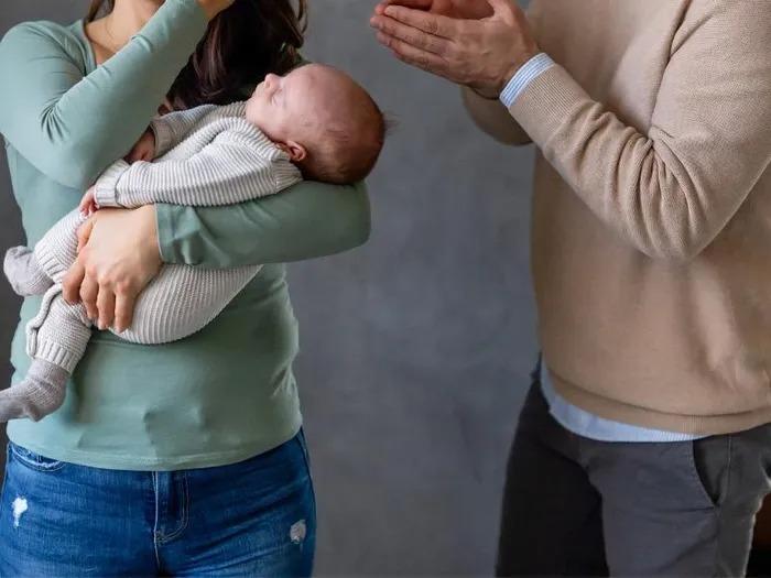 Chuyên gia nói gì về việc chồng không được ly hôn khi vợ mang thai dù là với người khác?-1